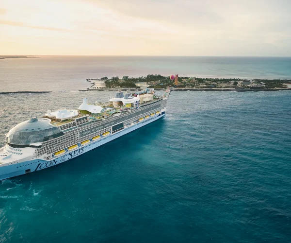 Icon of the Seas_1706731548_RCI-PDC-202401-CC-JGraham-IconArrival-DJI-A005-0095
